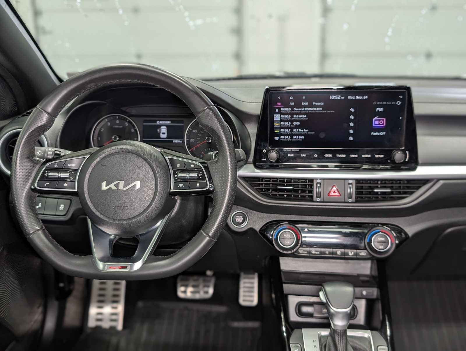 2024 Kia Forte GT-Line photo 4