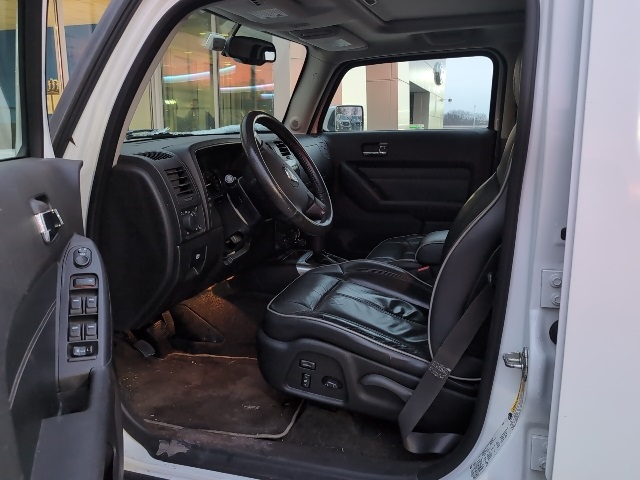 2008 HUMMER H3 - Image 5