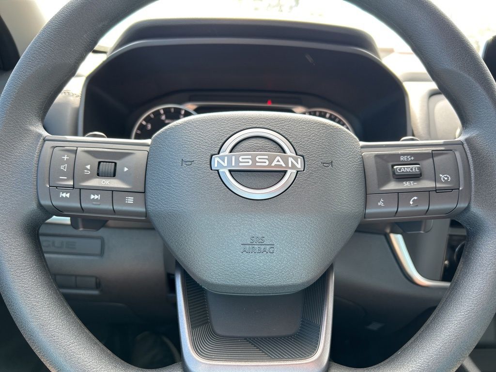 2025 Nissan Rogue S photo 17