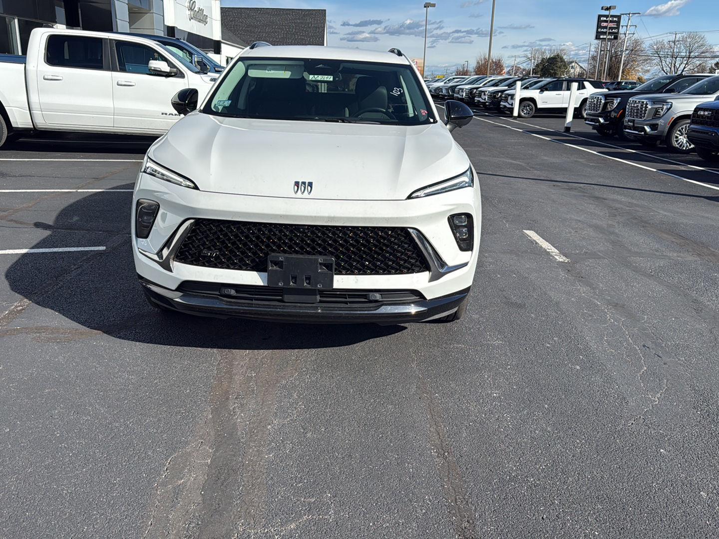 2025 Buick Envision Sport Touring photo 2