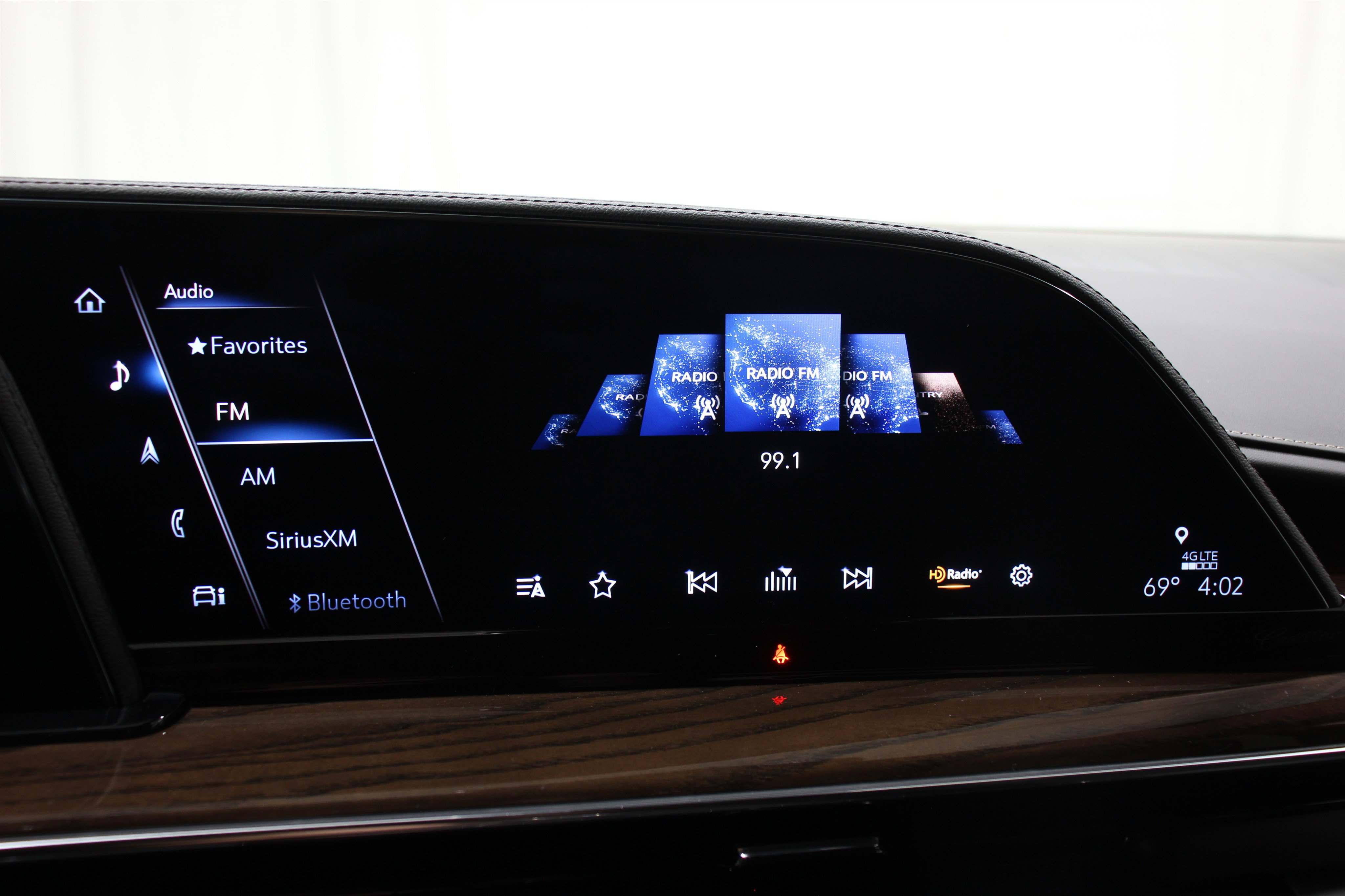 2024 Cadillac Escalade ESV Sport Platinum photo 13