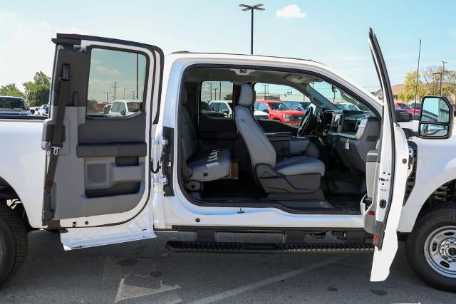 2025 Ford F-250 Super Duty XL - Photo 81