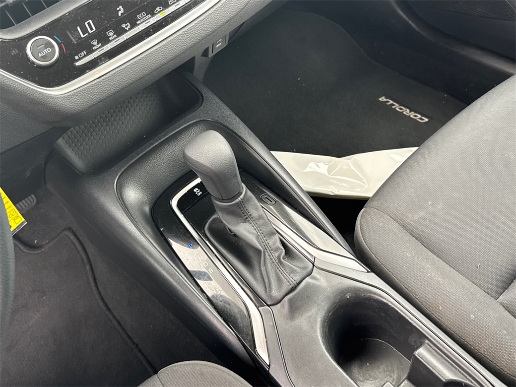 2023 Toyota Corolla LE photo 28