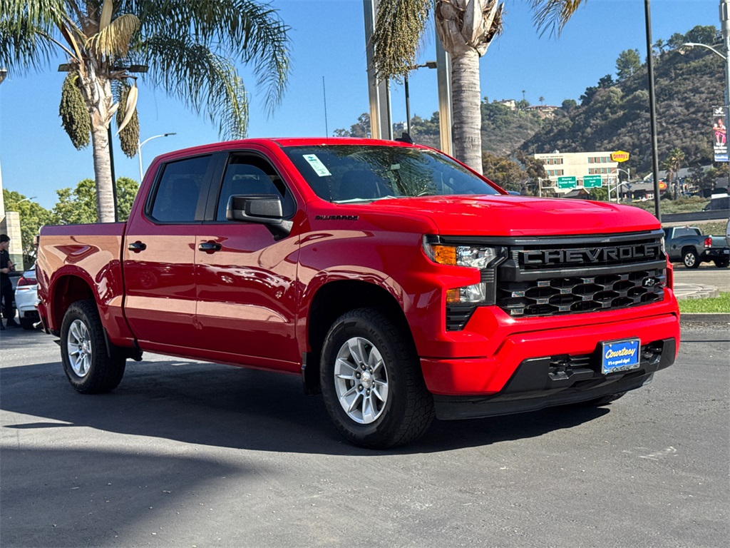2024 Chevrolet Silverado 1500 Custom photo 4