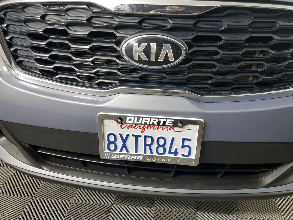 2020 Kia Sorento LX photo 9