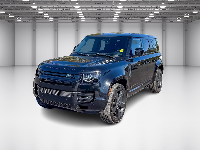 2022 Land Rover Defender V8's photo