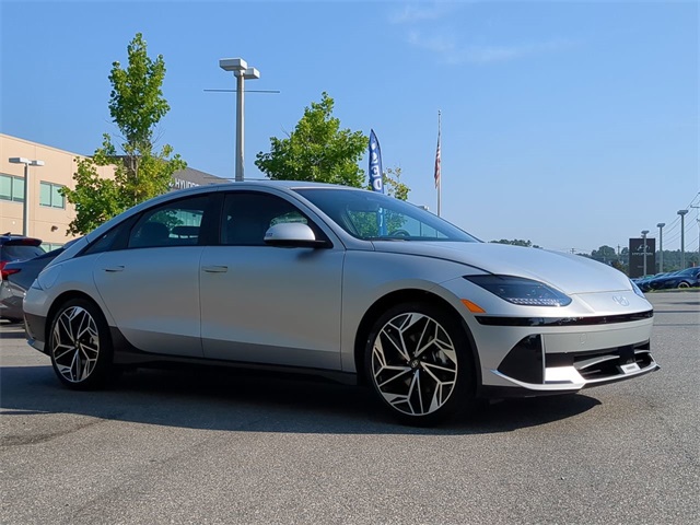 2023 Hyundai Ioniq 6 SEL photo 3