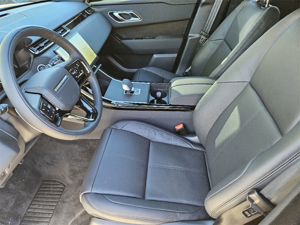 2024 Land Rover Range Rover Velar SE photo 11