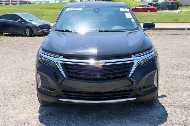 2022 Chevrolet Equinox LT photo 2