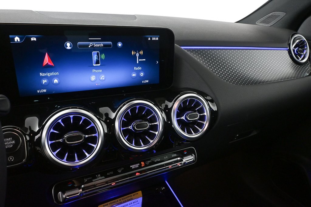 2025 Mercedes Benz GLA 250 photo 12