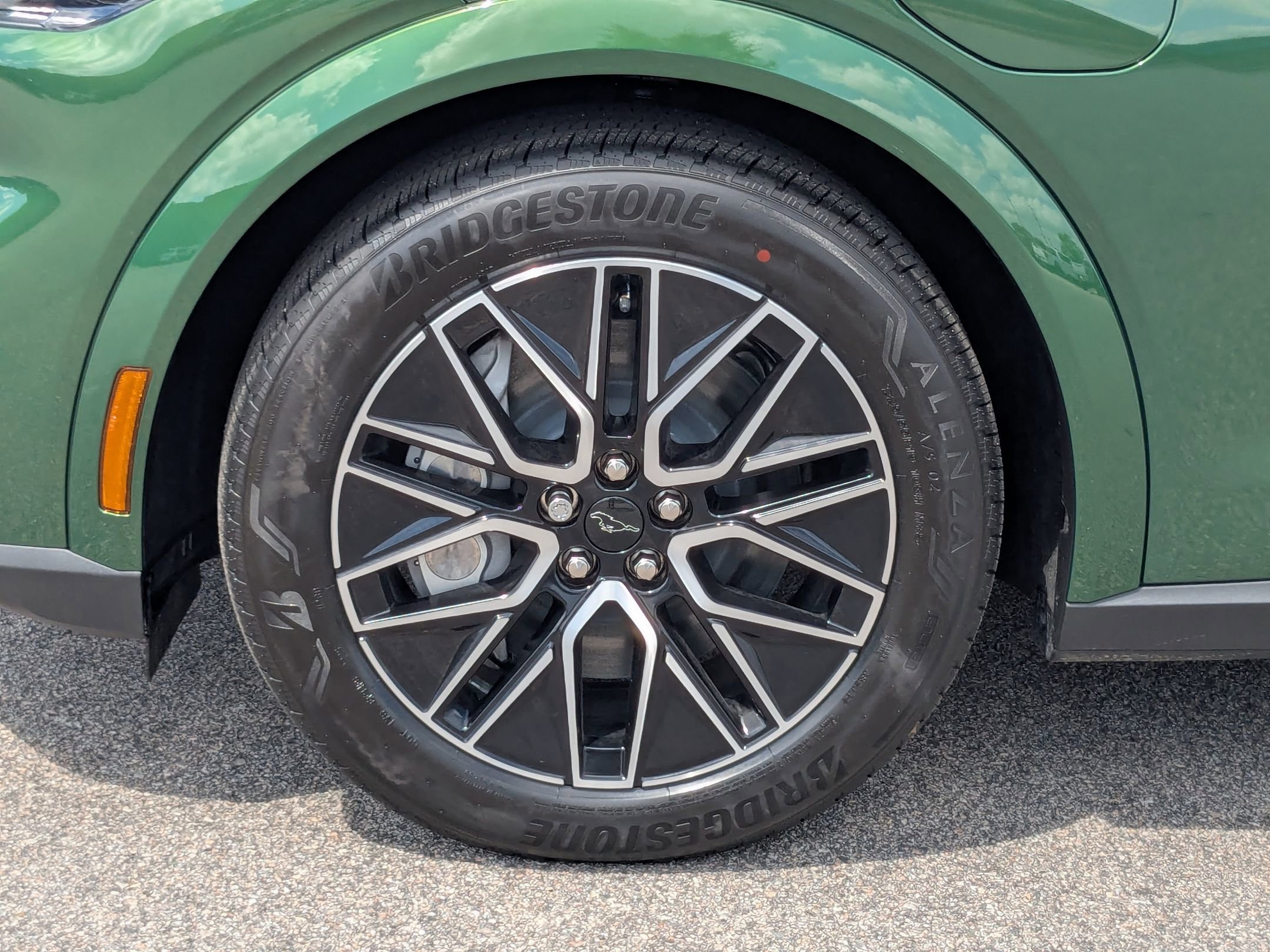 2025 Ford Mustang Mach-E Premium photo 3
