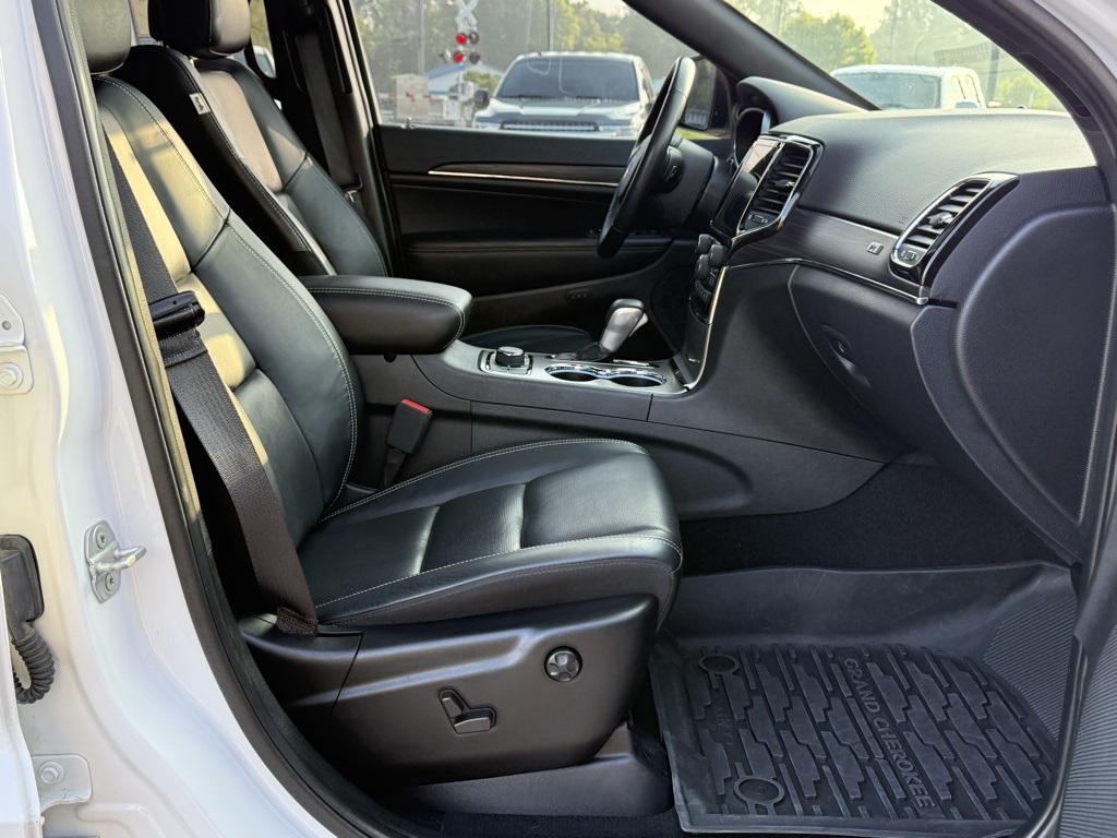 2021 Jeep Grand Cherokee Anniversary Edition photo 35