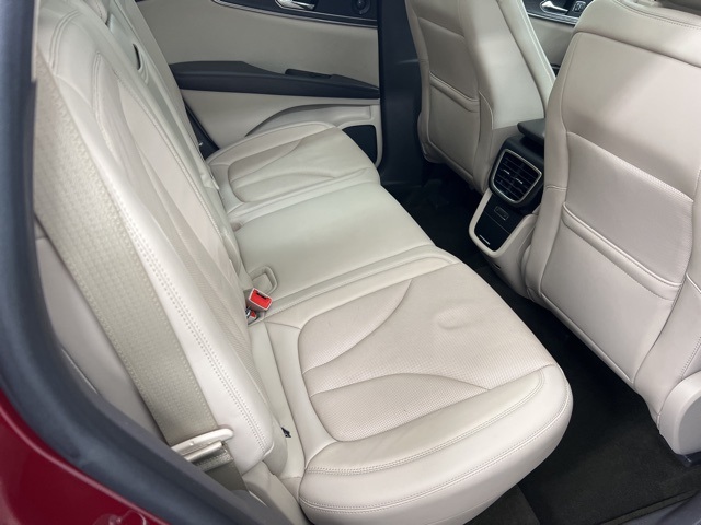 2019 Lincoln Nautilus Reserve photo 12