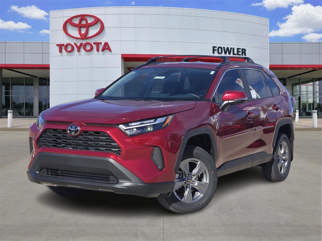 2025 Toyota RAV4 XLE's photo