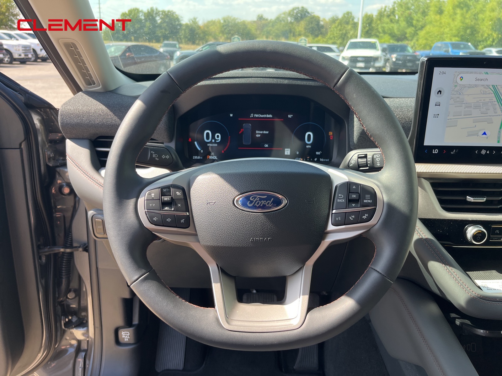 2025 Ford Explorer photo 3