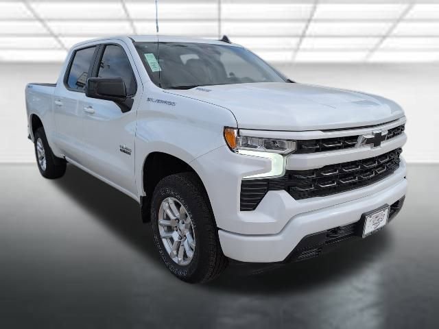 2025 Chevrolet Silverado Base's photo