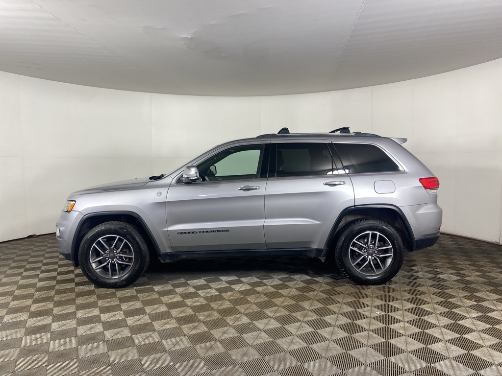 2019 Jeep Grand Cherokee Limited photo 2