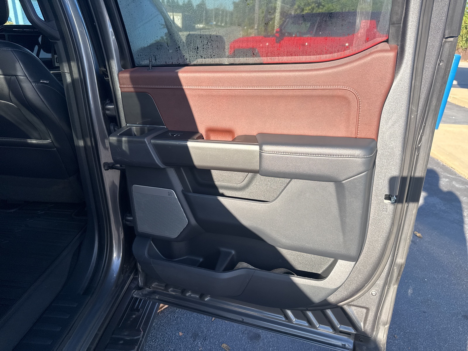 2022 Ford F-150 Lariat photo 23