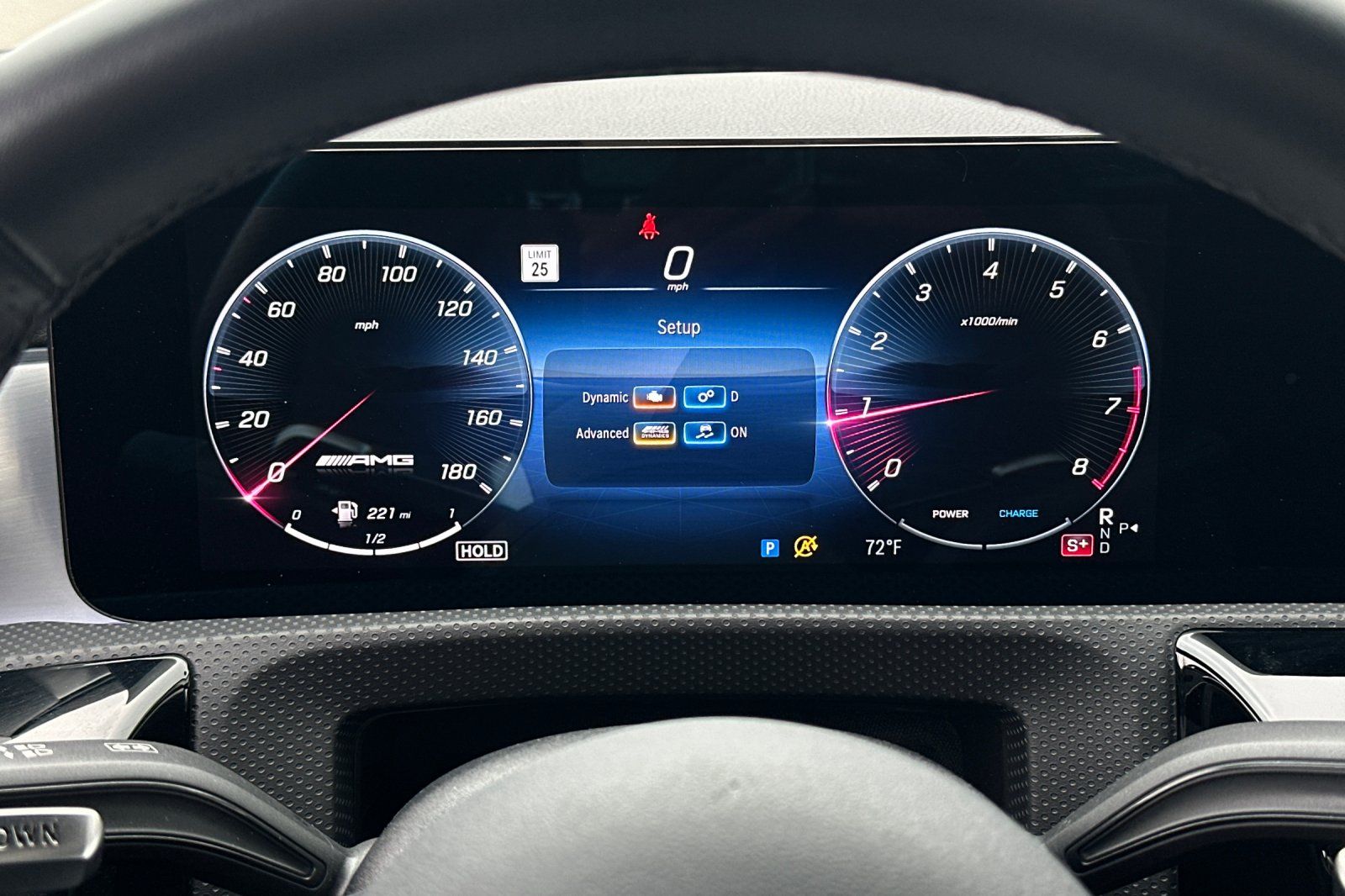 2025 Mercedes Benz CLA 35 AMG 4MATIC photo 5