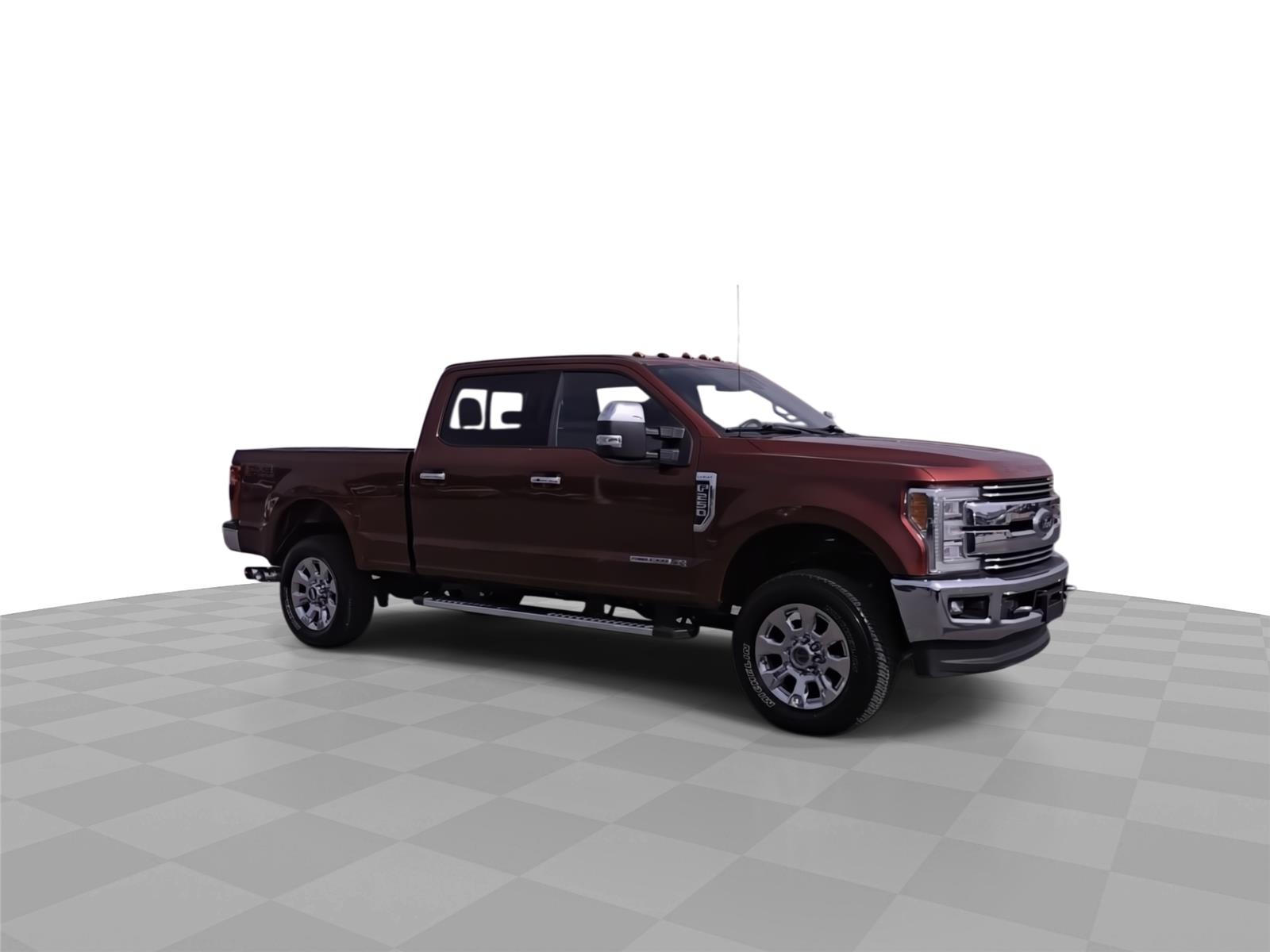 2018 Ford F-250 Lariat photo 2