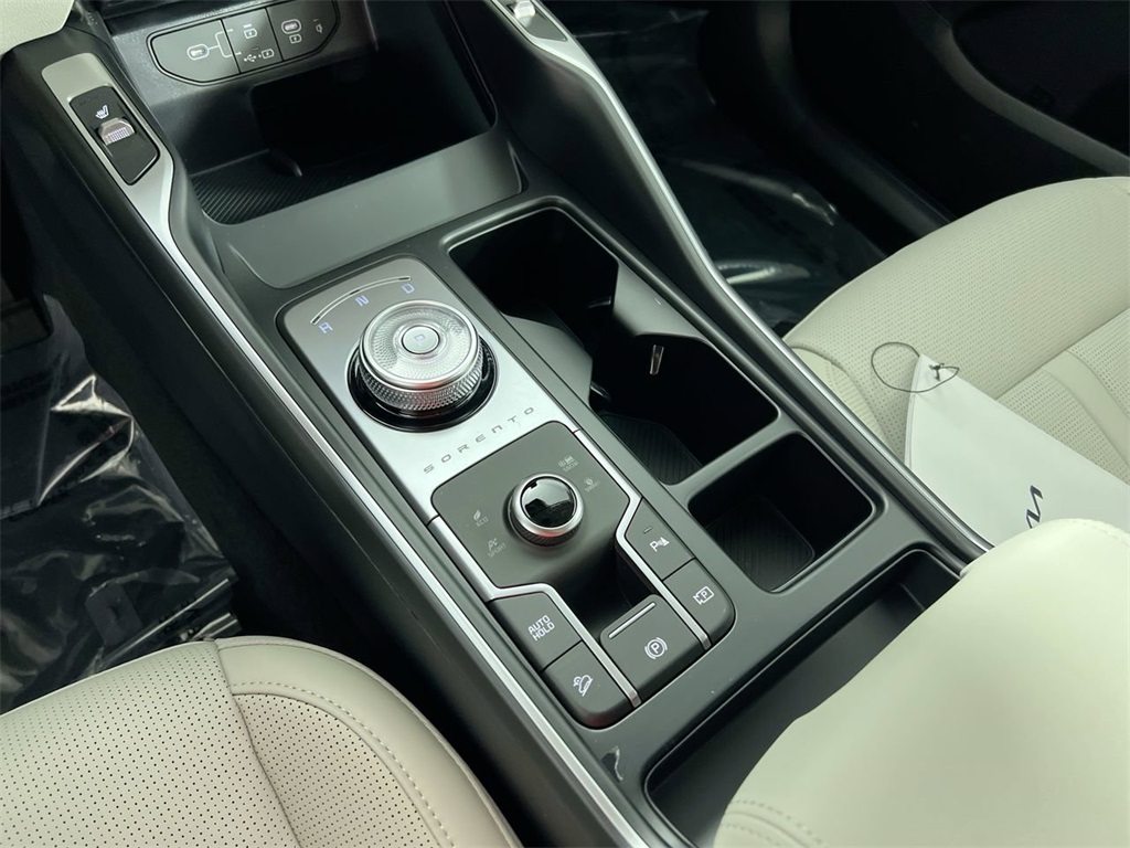 2025 Kia Sorento Hybrid EX photo 23