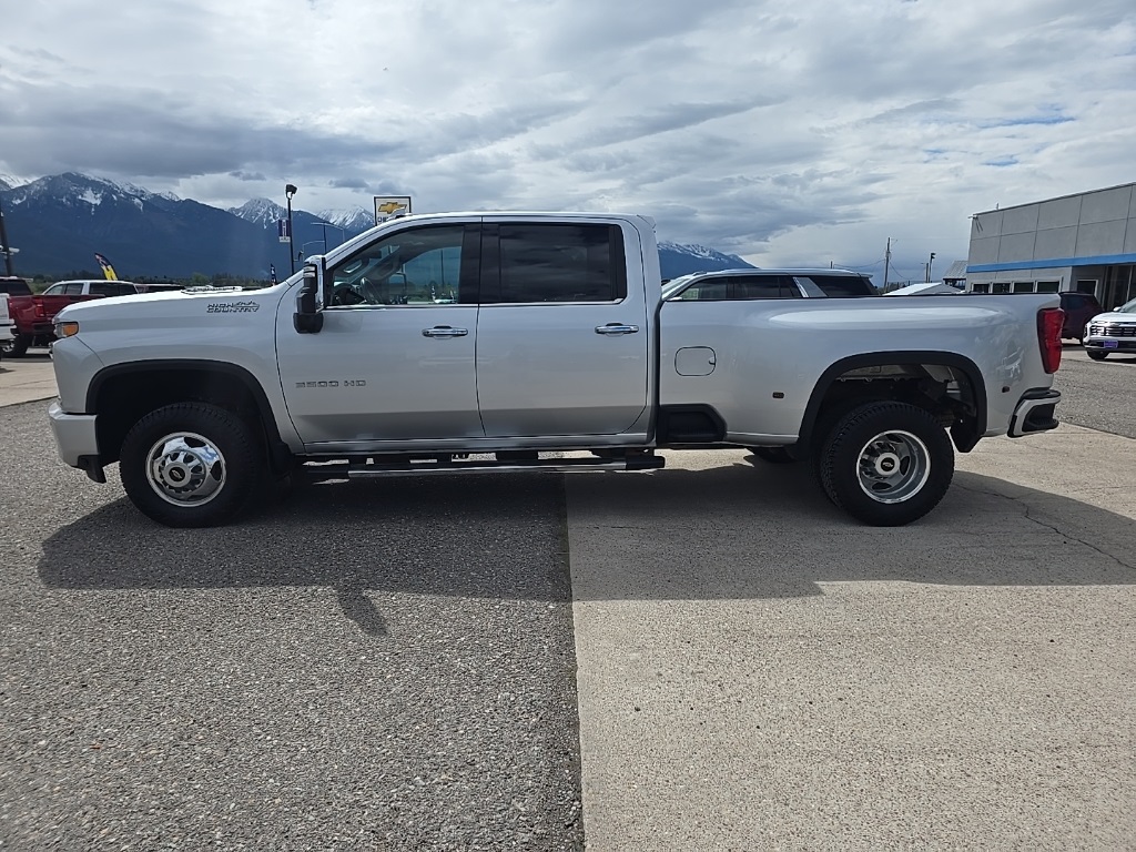 2022 Chevrolet Silverado 3500HD High Country photo 4