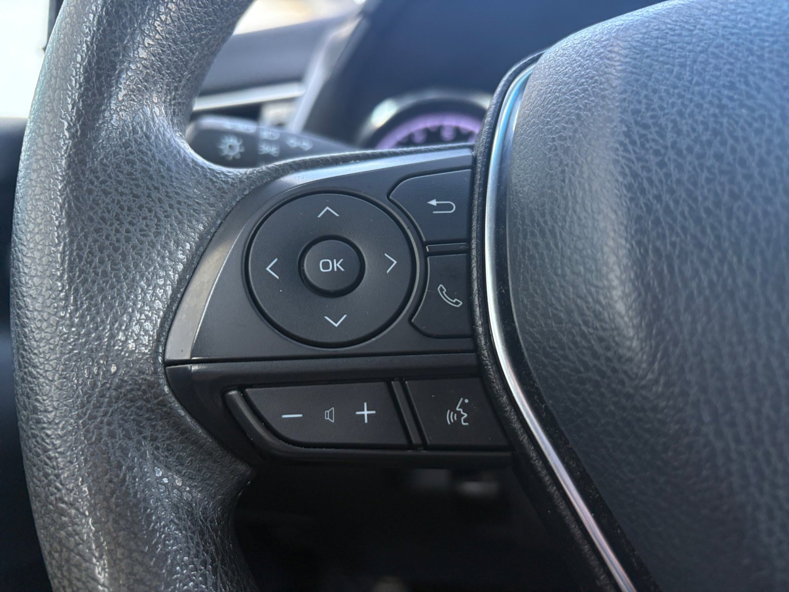 2018 Toyota Camry L photo 11