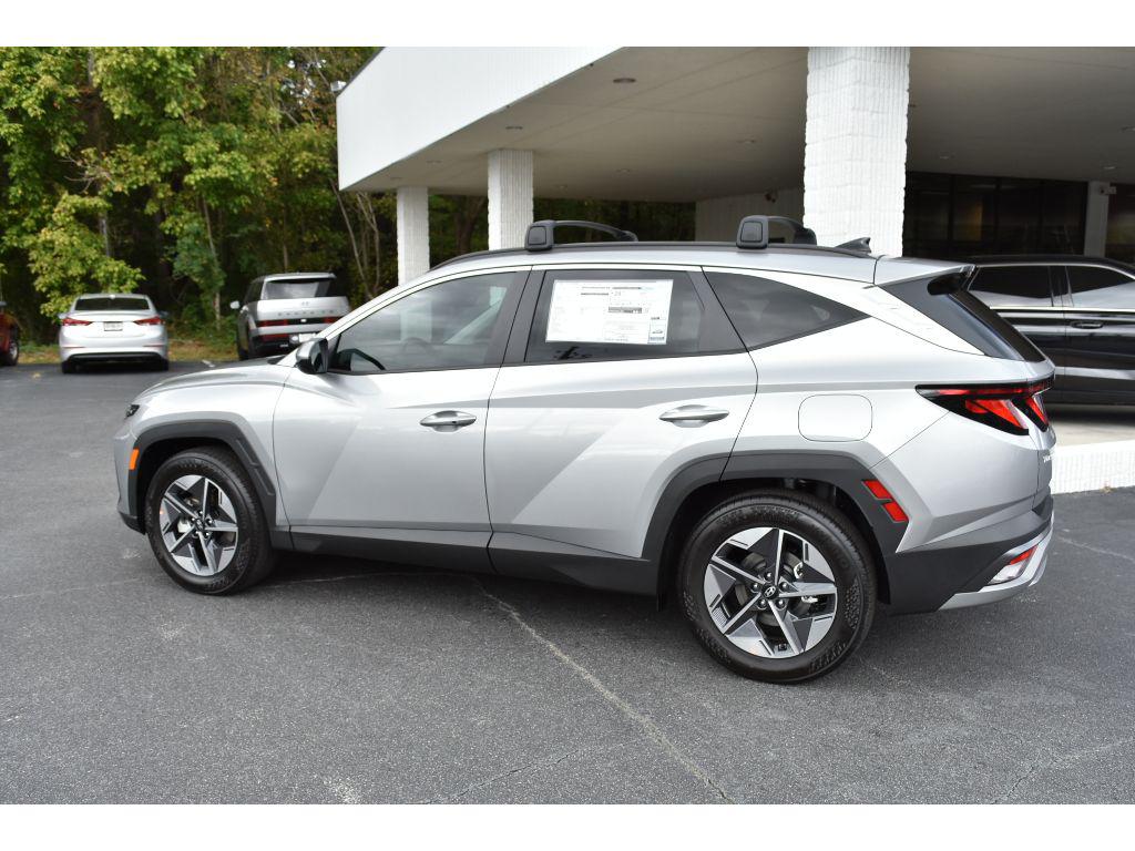 2026 Hyundai Tucson SEL photo 2
