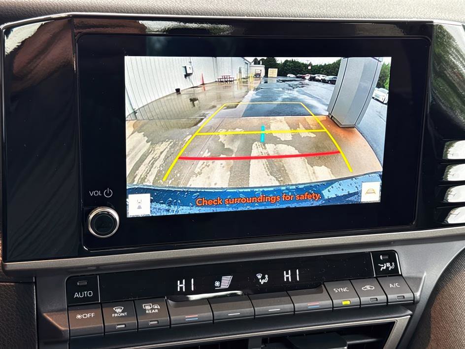 2025 Toyota Camry LE photo 8