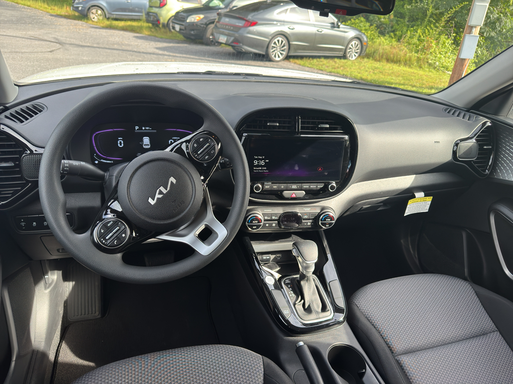 2025 Kia Soul S photo 10