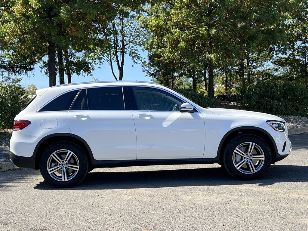 2022 Mercedes Benz GLC 300 4MATIC photo 2