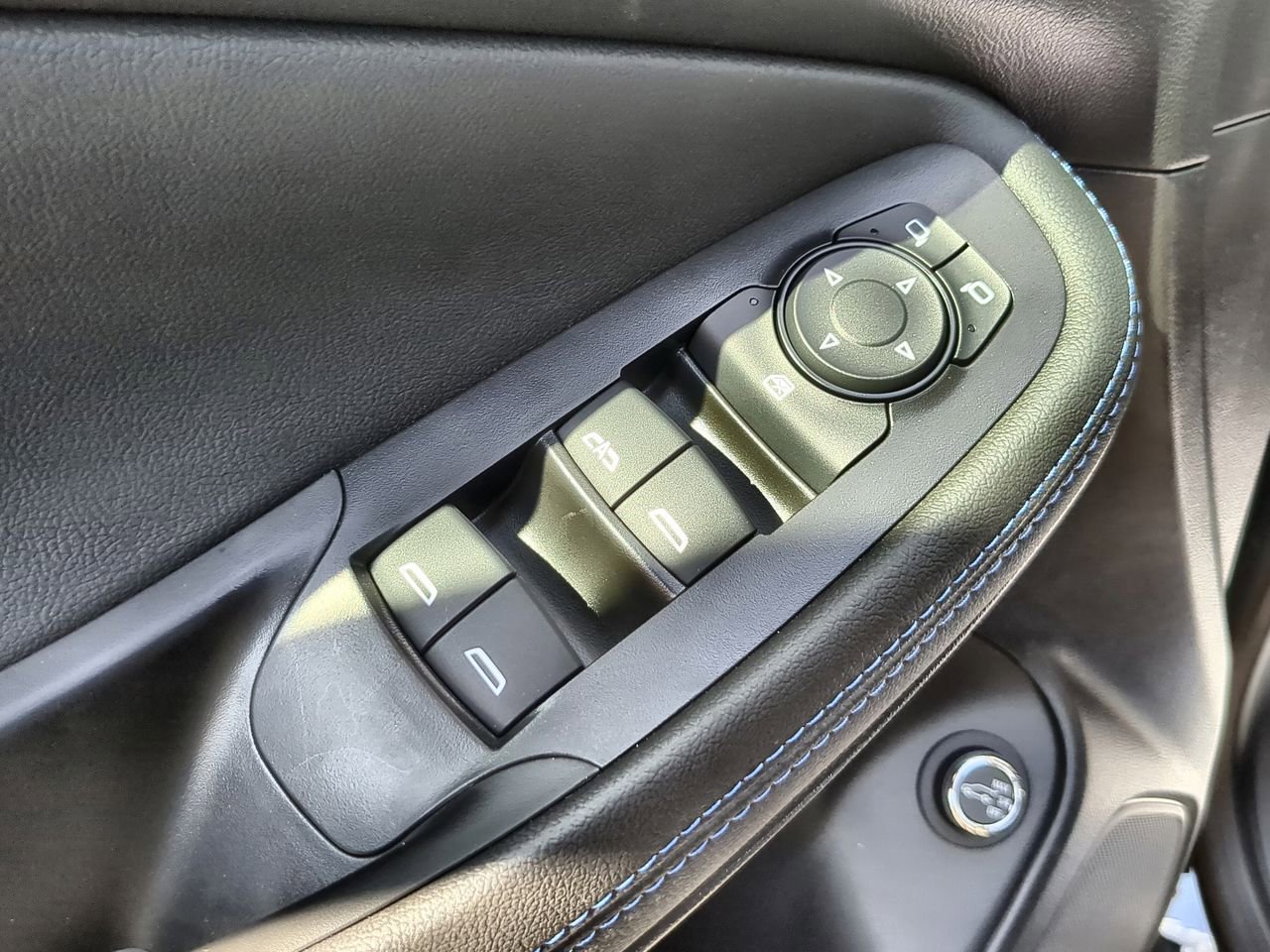 2026 Buick Encore GX Sport Touring photo 21