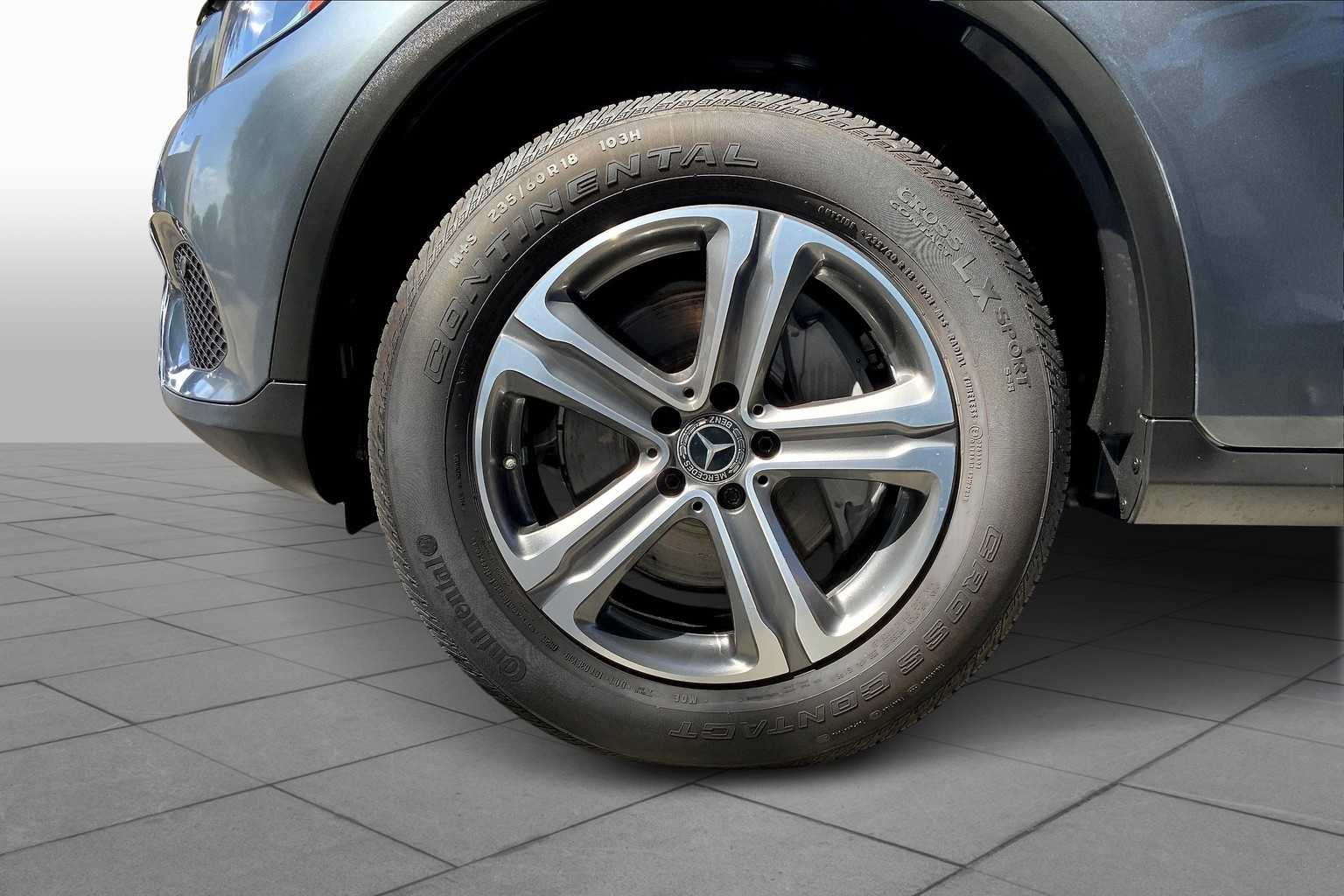 2018 Mercedes Benz GL 300 photo 10