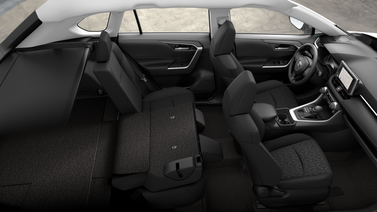 2025 Toyota RAV4 XLE photo 4