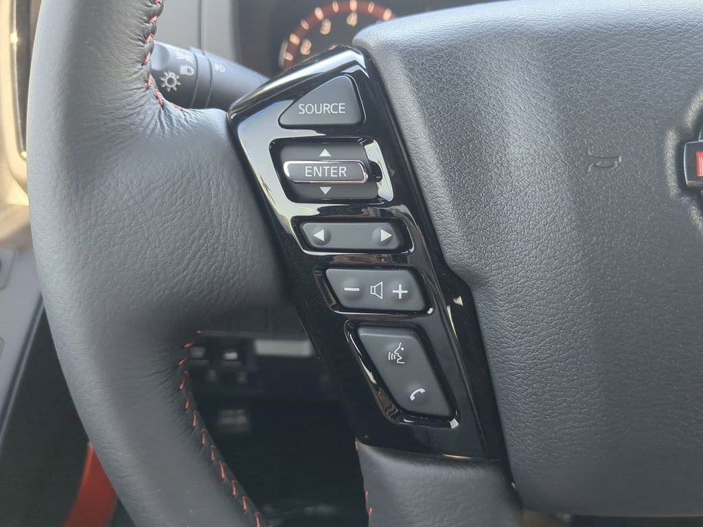 2025 Nissan Frontier PRO-4X photo 20