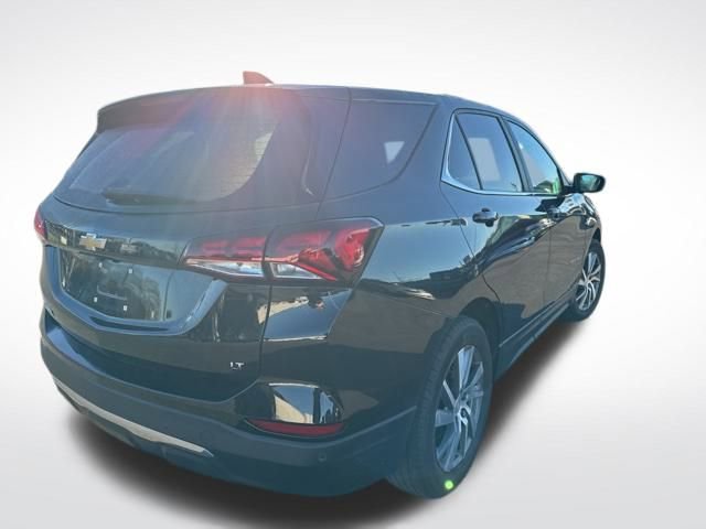 2022 Chevrolet Equinox LT photo 3