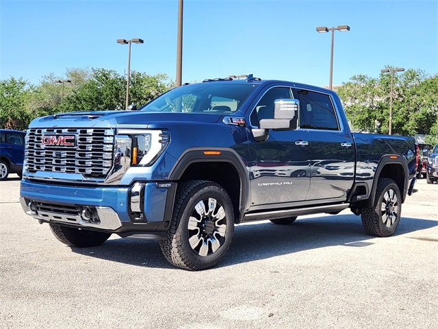 2025 Gmc Sierra 3500 HD Denali photo 3