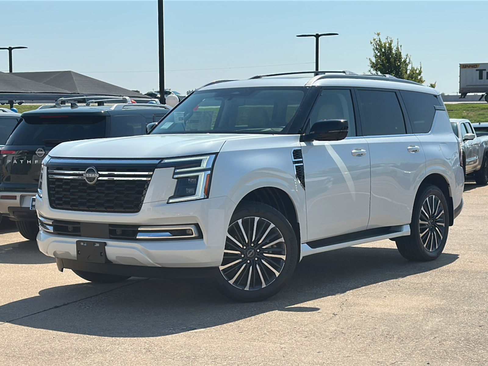 2026 Nissan Armada Platinum Reserve photo 2
