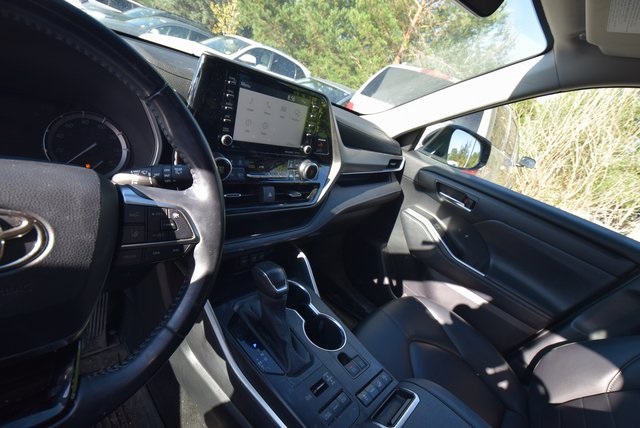 2020 Toyota Highlander XLE photo 4