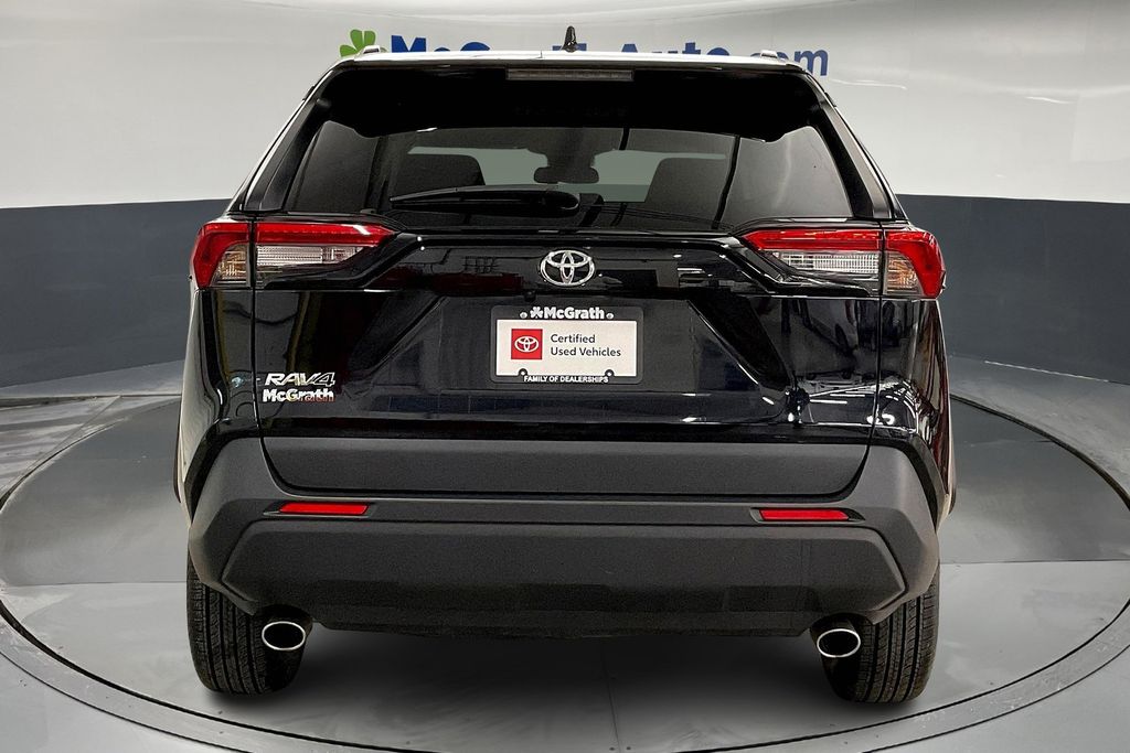 2024 Toyota RAV4 XLE photo 4