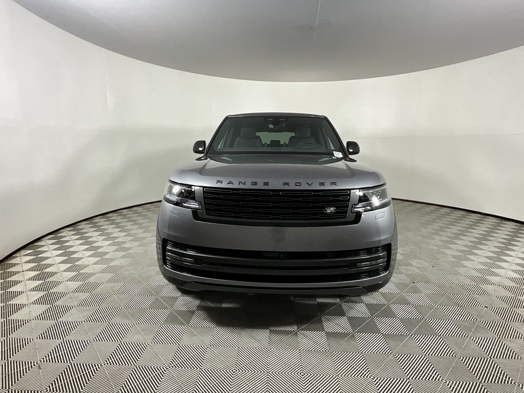 2025 Land Rover Range Rover SE photo 4