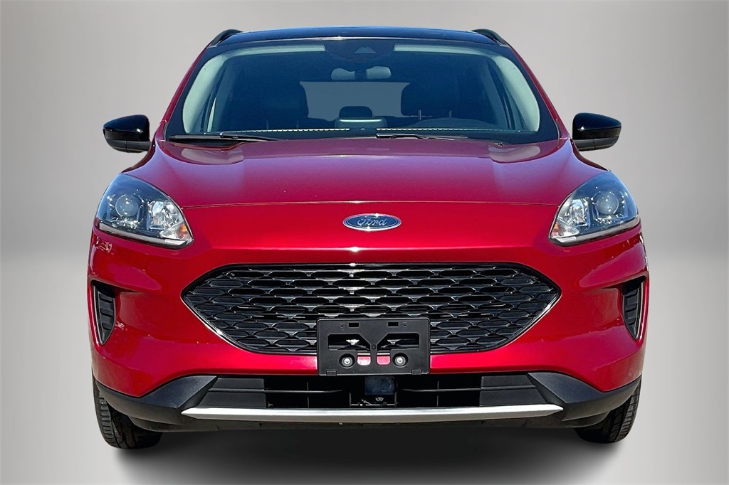 2020 Ford Escape SE Sport Hybrid photo 3
