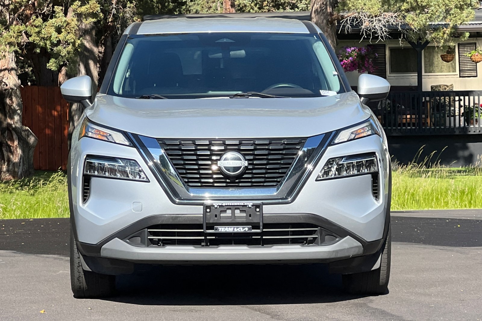 2023 Nissan Rogue SV photo 9