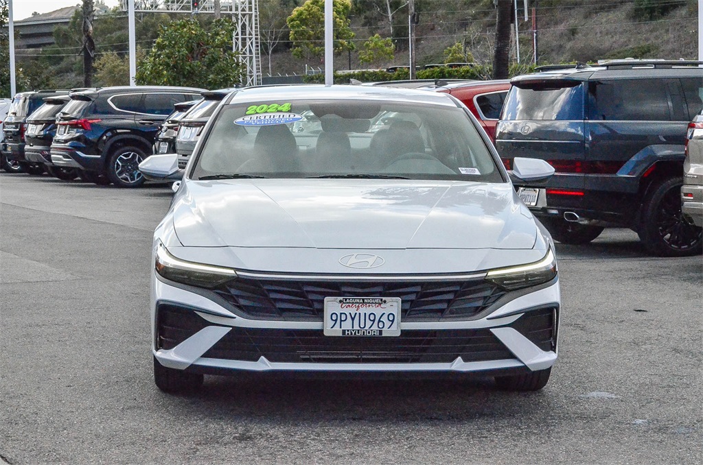2024 Hyundai Elantra SEL photo 2