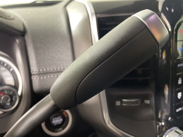 2021 Ram 2500 Laramie photo 25