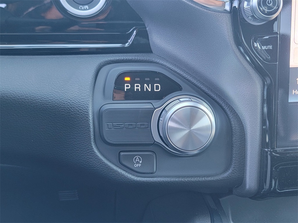 2026 Ram 1500 Laramie photo 17