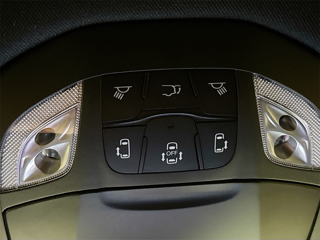 2025 Chrysler Pacifica photo 32