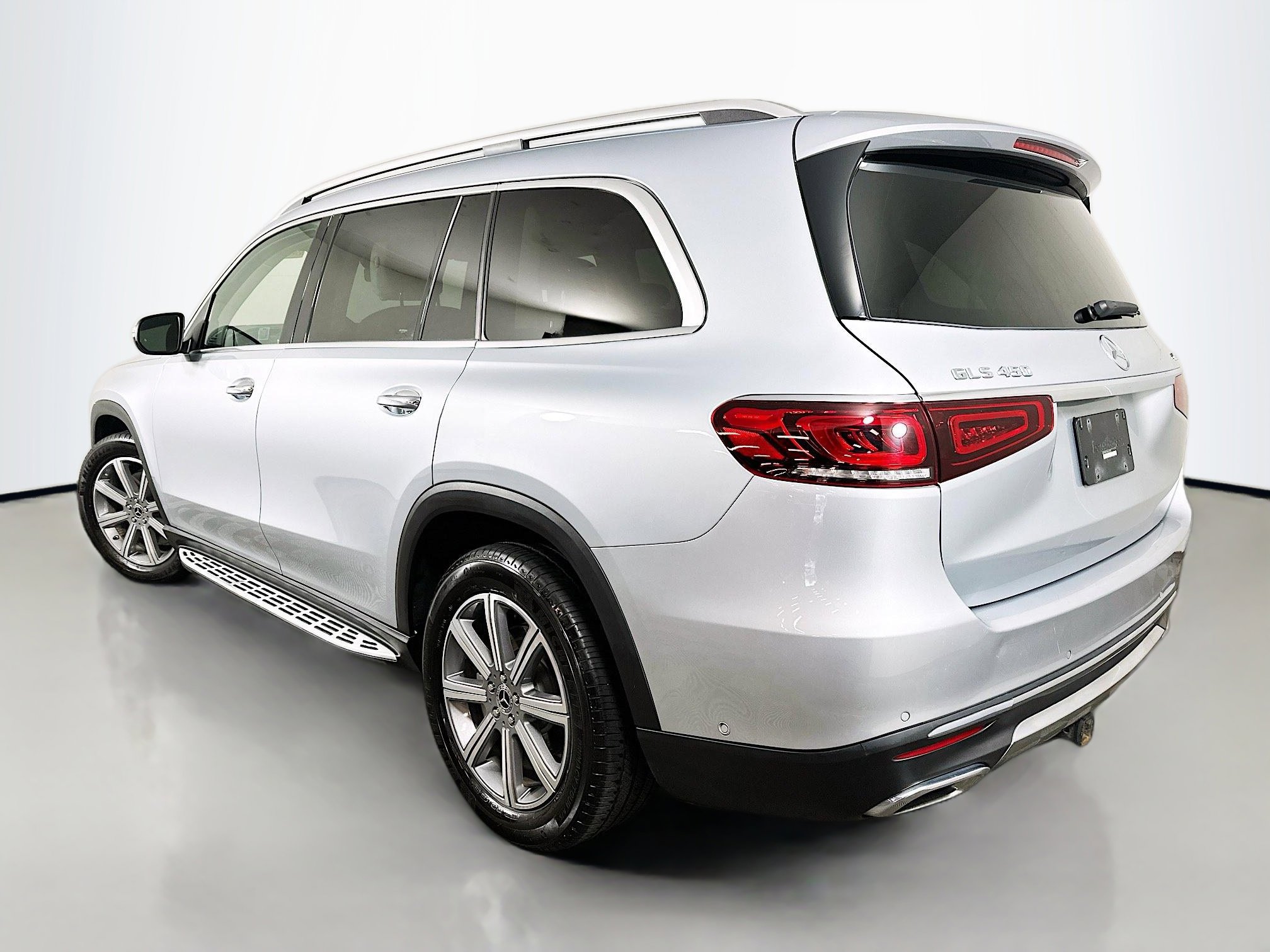 2022 Mercedes Benz GLS 450 4MATIC photo 5