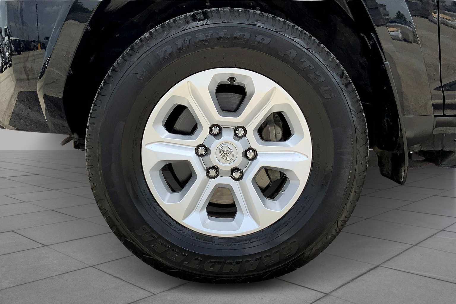 2023 Toyota 4Runner SR5 photo 10