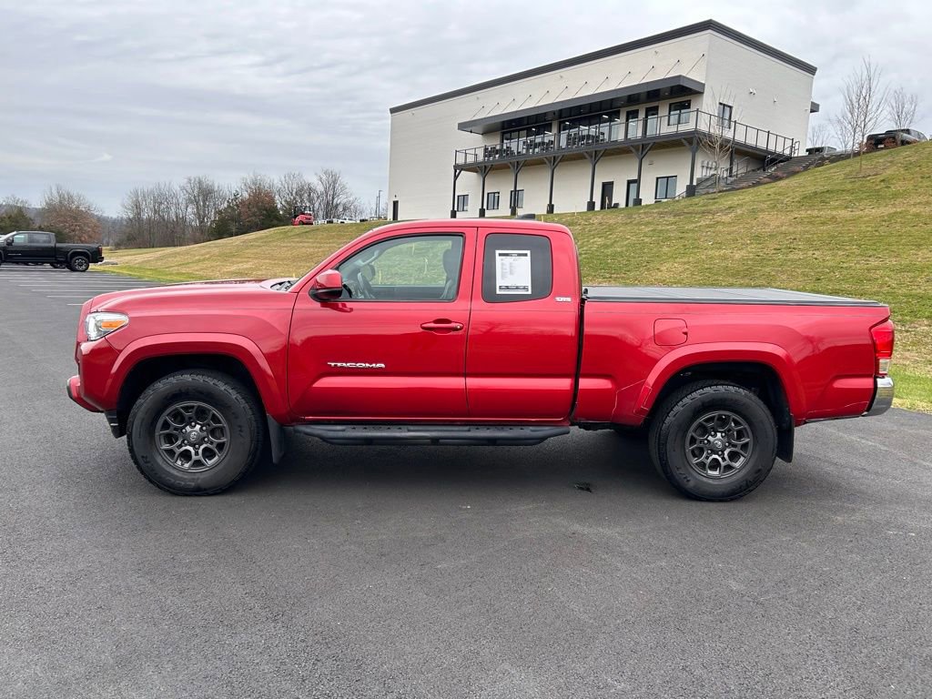 2017 Toyota Tacoma SR5 V6 photo 4